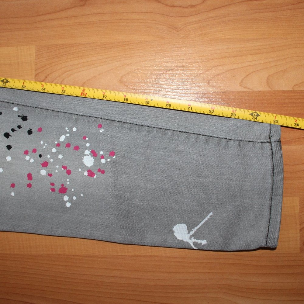 AKDMKS SZ 7 Gray Short Cut Capri Jeans Print Studs - Picture 5 of 8